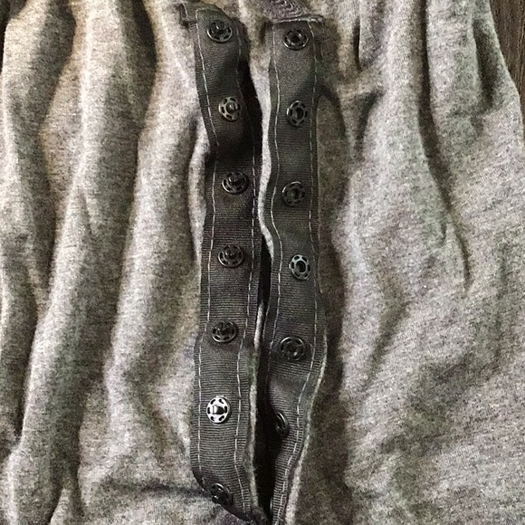 EUC Grey Surgical Suit for a Cat/ Dog up to 15 lbs - Picture 3 of 3